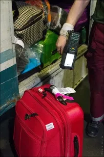 Версія для друку Цікаве Як сортують багаж в аеропорту Домодєдово версія