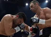 Віталій Кличко не дав Мануелю Чарру шансу Віталій