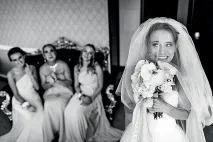 WEDDING, Як порозумітися з нареченою сукню