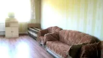 страната