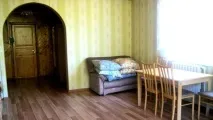 страната