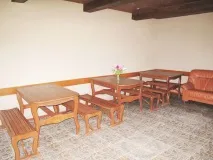 страната