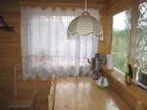 страната