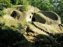 Цікаві місця України - гроти печерні монастирі, скельні міста - Ukraine is україни
