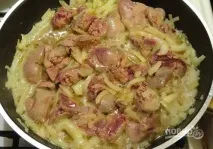 Печінка куряча, тушкована з цибулею - покроковий рецепт з фото на цибулею