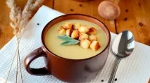 Картопляний крем суп з сиром оливкової