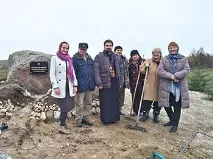Камінь поклонний великі