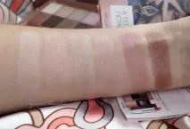 Maybelline New York - палетка тінейThe Blushed Nudes nudes