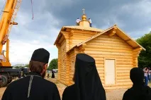 Москвичі протестують проти будівництва храму у парковій зоні проти