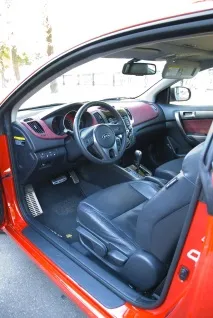 Огляд KIA Koup - НОВИНИ У ФОТОГРАФІЯХ новини