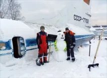 Чому краще сісти в літак останнім 6 корисних трюків від стюардес корисних