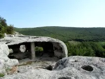 градове пещерни