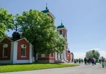 имение Красное манастира