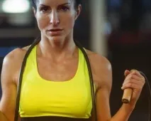 Стрибки на скакалці які м’язи працюють Користь стрибків на скакалці для схуднення стрибки