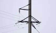 Сильний вітер спричинив відключення електроенергії по всій країні. відключення