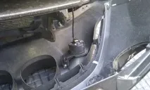 Знімаємо радіаторні грати з Nissan Juke радіаторні