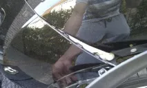 Знімаємо радіаторні грати з Nissan Juke знімаємо