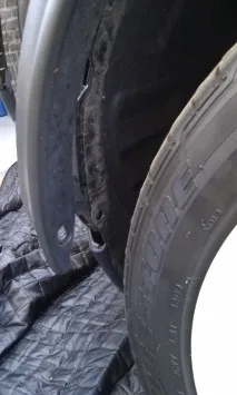 Знімаємо радіаторні грати з Nissan Juke грати