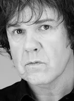 Помер Gary Moore Гері