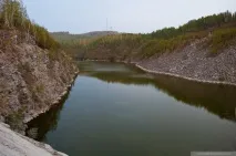 випускає