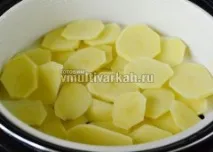 Хек у завареному мультиварці і картопля на пару з сиром, Готуємо в мультиварках сиром