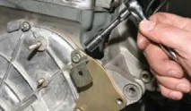 Заміна черевика натягувача ланцюга, верхнє розташування генератора Chevrolet Niva черевика