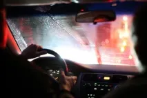 Запітніють шибки (вікна) в машині зсередини - що робити машині