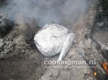 Запечена під багаттям у фользі буженина з козулі - Кулінарія для чоловіків фользі