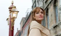 Жиголо про дорослу жінку дорослу