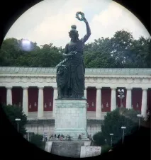 креативних