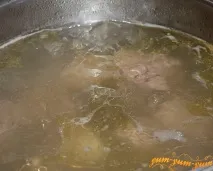 Борщ зі свіжою капустою. капустою