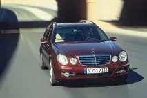 Що означає емблема на капоті авто авто