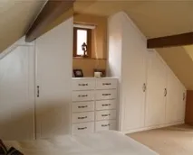 наклонени