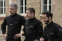 обяснява индустрия