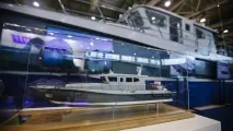 Вивчила нову форму співробітників поліції вивчила
