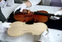 Історія скрипок Страдіварі, Історія речей історія