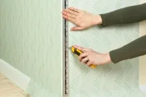 Як клеїти вінілові шпалери на гіпсокартон - підготовка та процес поклейки своїми руками процес