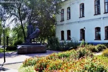 Кузнецьке повітове училище та його учні-літописці - Урбанвілль його