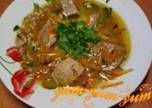 Розсольник з перловкою і солоними огірками. цього