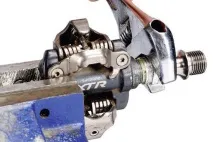 Обслуговування контактних педалей Shimano SPD, веложизнь обслуговування