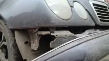 Відкриття капота W210 (бо в пошуку немає нічого із цієї серії) відкриття