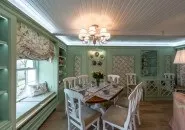 Павільйон у трояндах трояндах