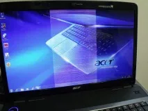 Смуги на екрані ноутбука, вертикальні або горизонтальні кольорові кольорові
