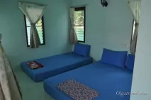 Smiley Lake House - плавучий готель (рафтхаус) на озері Чео Лан house