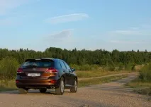 Співвідносимо переваги та недоліки Toyota Venza переваги