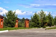 Суздаль, Міхалі церкви Михайла Архангела, Флора та Лавра та Олександра Невського міхалі