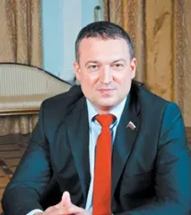 очертава
