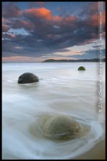 Валуни Моєракі (Moeraki Boulders), Перше знайомство з Новою Зеландією, Мої 100 доріг валуни