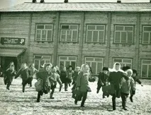 Виставка, присвячена становленню та розвитку Таїжного ліспромгоспу в Радянському районі Архів Югри присвячена