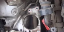 Заміна подушки двигуна Volkswagen Поло седан поло